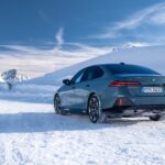 「BMW、新型5シリーズ&ドライバーレス車両のテスト走行を、オーストリアの氷上で現地メディア向けに実施！」の12枚目の画像ギャラリーへのリンク