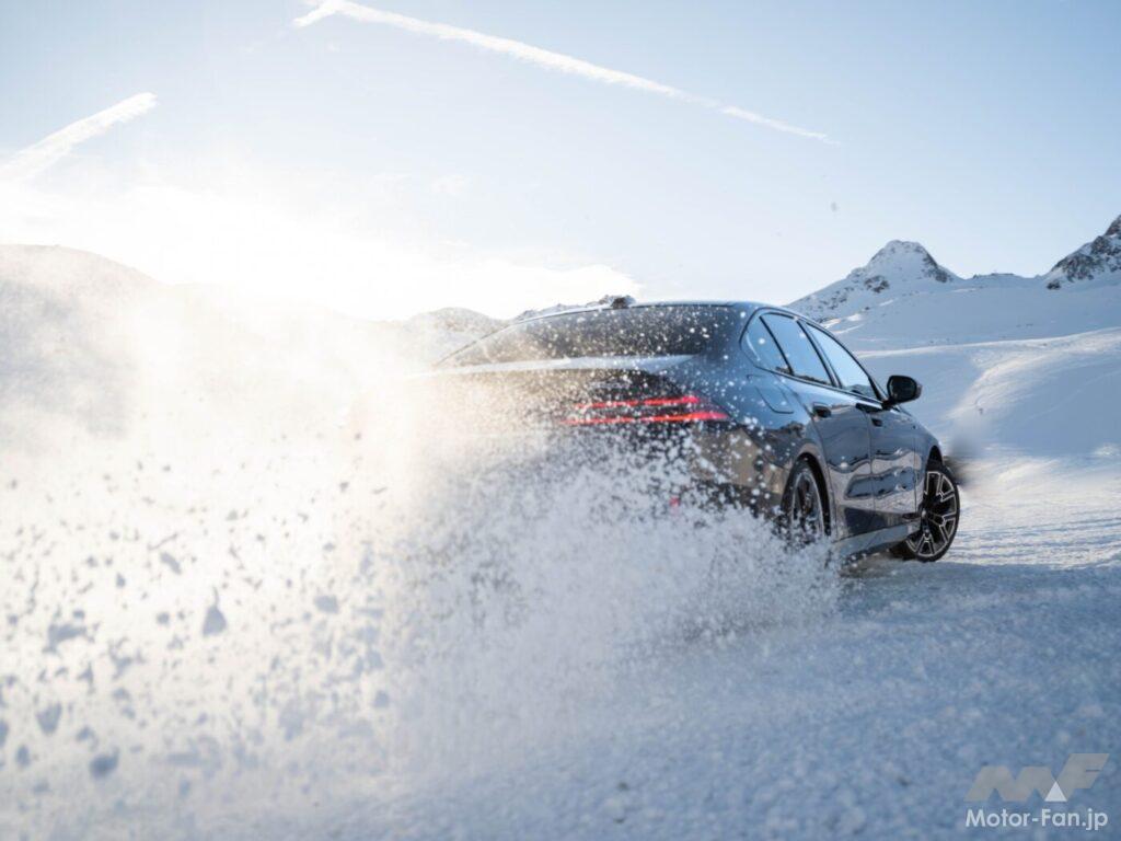 「BMW、新型5シリーズ&ドライバーレス車両のテスト走行を、オーストリアの氷上で現地メディア向けに実施！」の14枚目の画像