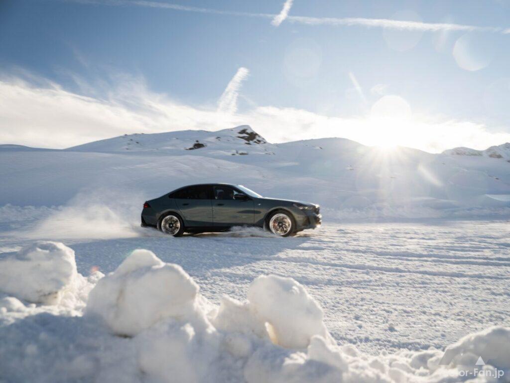「BMW、新型5シリーズ&ドライバーレス車両のテスト走行を、オーストリアの氷上で現地メディア向けに実施！」の9枚目の画像