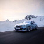 「BMW、新型5シリーズ&ドライバーレス車両のテスト走行を、オーストリアの氷上で現地メディア向けに実施！」の2枚目の画像ギャラリーへのリンク