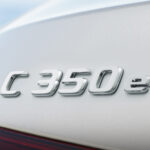 「メルセデス・ベンツCクラスにプラグインハイブリッドモデル「C350 eスポーツ」が登場！ 110kmのEV走行が可能」の3枚目の画像ギャラリーへのリンク