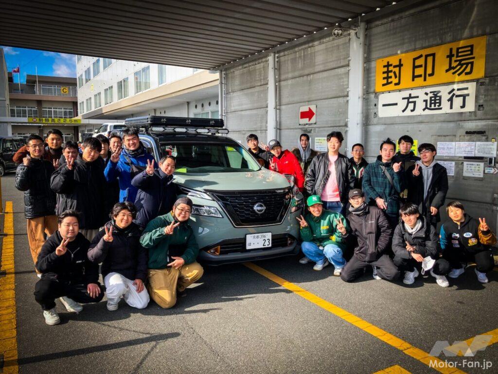 「えっ！これがエルグランド？ 学生が制作した日産のカスタムカー、東京オートサロン2024に展示」の1枚目の画像