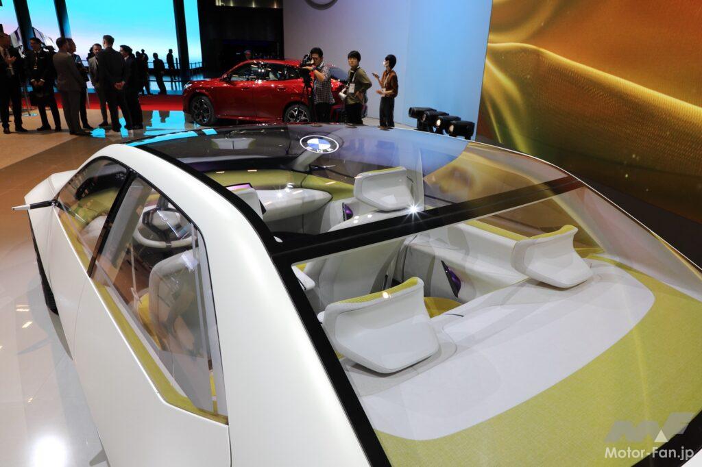 「これは次世代３シリーズの予告編だ！BMWビジョン・ノイエ・クラッセの真意をデザイントップに聞く【モビリティショーで見つけたデザインの未来】　」の16枚目の画像