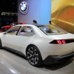 「これは次世代３シリーズの予告編だ！BMWビジョン・ノイエ・クラッセの真意をデザイントップに聞く【モビリティショーで見つけたデザインの未来】　」の10枚目の画像ギャラリーへのリンク