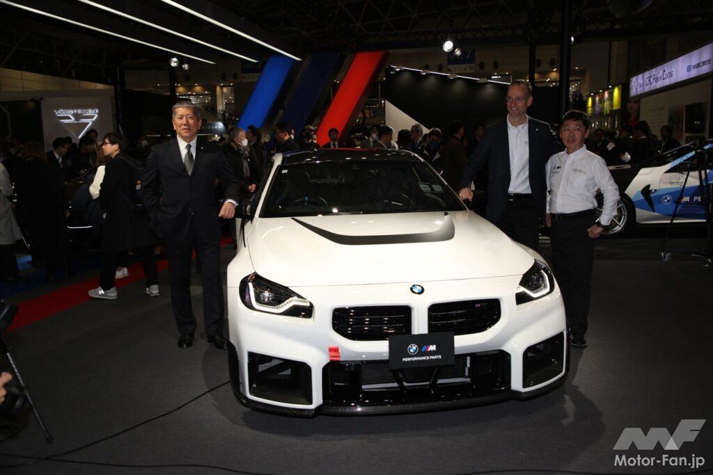 「BMWはMパフォーマンス・パーツがメイン！センターロック式のホイールを装着した「M2 クーペ」も登場【東京オートサロン2024】」の1枚目の画像
