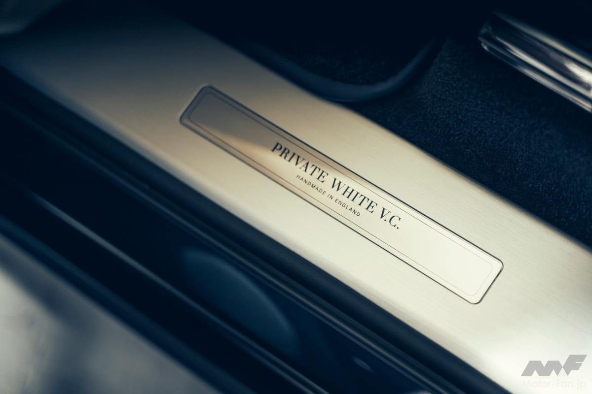 「限定1台！ ベントレー・マリナーがベンテイガ特別仕様車「ジャック・ホワイト」を発表！ 英国の英雄をモチーフにしたクラシックミリタリースタイル」の8枚めの画像