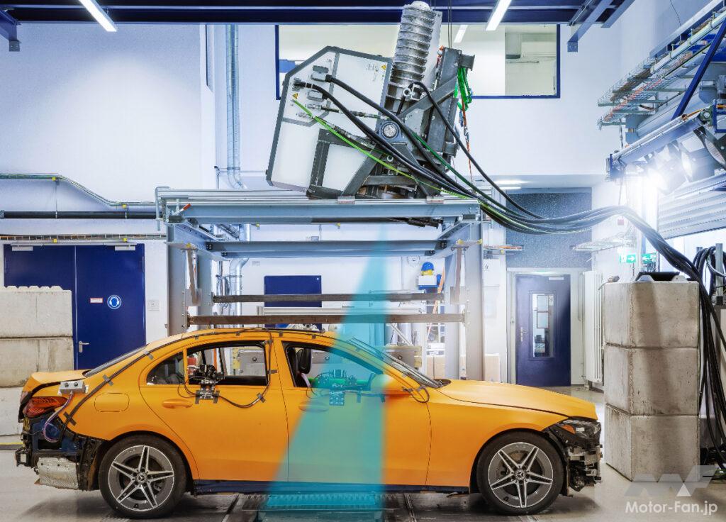 「【世界初】メルセデス・ベンツ、衝突テストのX線検査を実施！車両構造やダミー人形の変形を最大1000fpsで鮮明に撮影可能！」の7枚目の画像