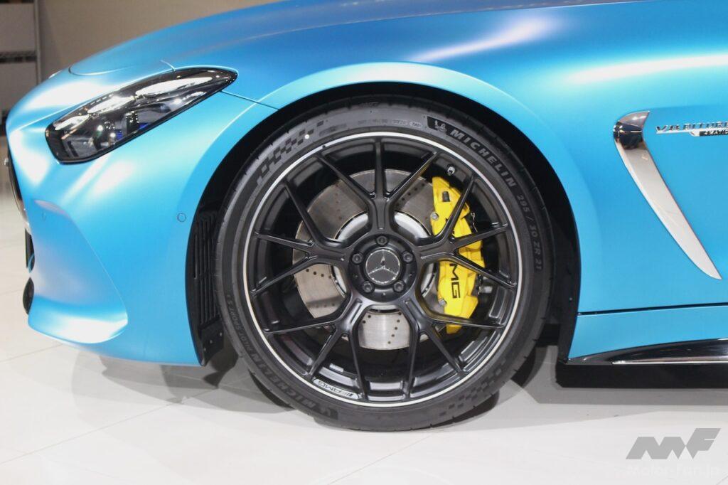 「9年ぶりフルモデルチェンジの新型「メルセデス AMG GTクーペ」が国内登場！585psの4WDで「2＋2」シートも設定し使い勝手が向上！」の9枚目の画像