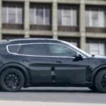 「フェラーリ「プロサングエ」そっくり!? ポルシェ初7人乗り大型SUV『K1』、全長5m、3千万円超え確実に」の7枚目の画像ギャラリーへのリンク