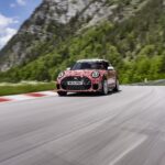 「EVを圧倒するスリル！ガソリンエンジン搭載の新型MINI「JCW」は最大250psの予感！」の3枚目の画像ギャラリーへのリンク