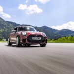 「EVを圧倒するスリル！ガソリンエンジン搭載の新型MINI「JCW」は最大250psの予感！」の8枚目の画像ギャラリーへのリンク