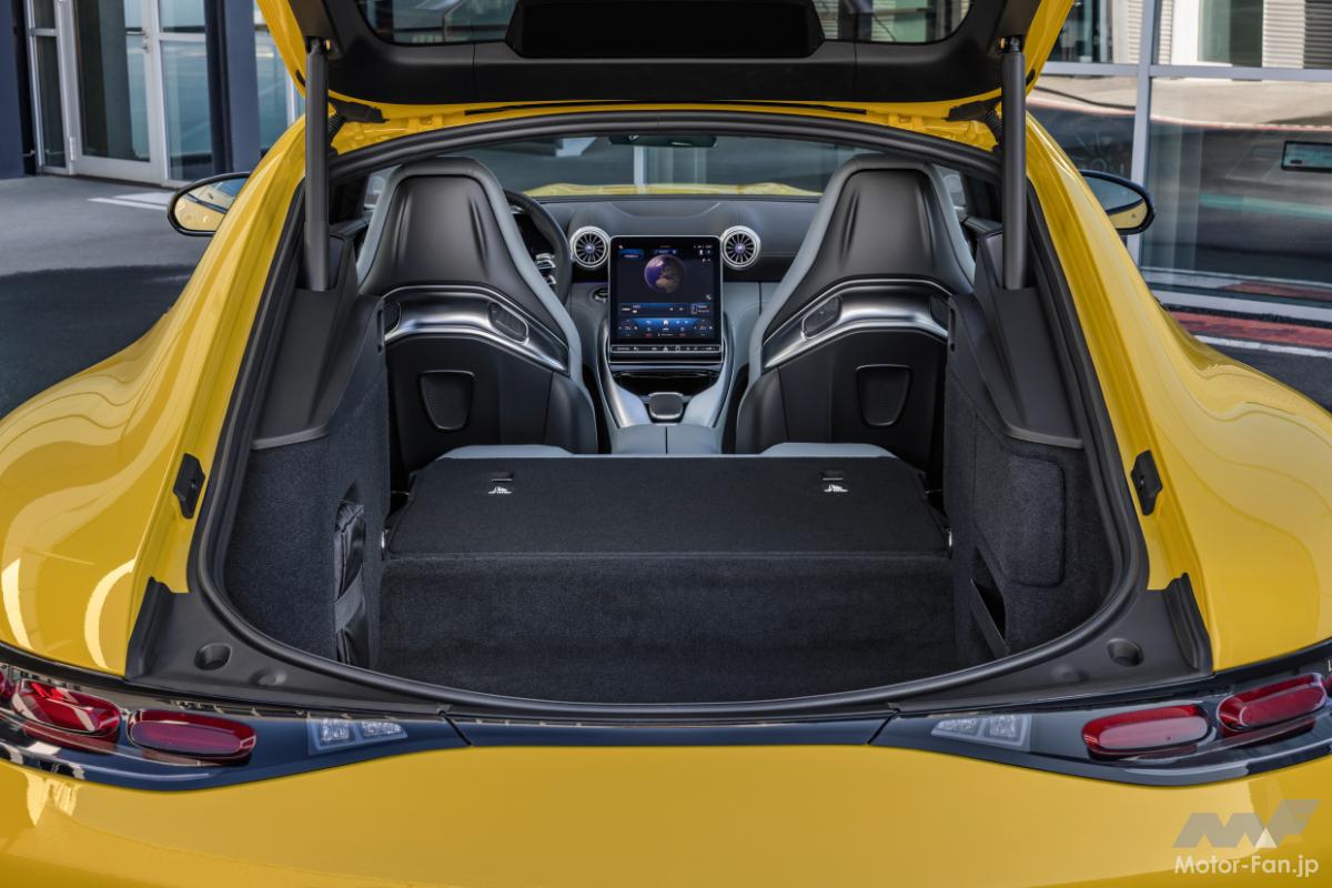 「421PS直4ターボの軽快FRスポーツ 新型メルセデスAMG GT 43クーペの受注が開始！パフォーマンスと快適性を兼ね備え、約2000万円という価格設定に」の17枚めの画像