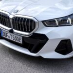 「新型『BMW 5シリーズ』にPHEVモデルが登場！初のフル電動『i5ツーリング』に加えモデルラインナップも充実！2024年夏の納車に向けて発売中！」の5枚目の画像ギャラリーへのリンク