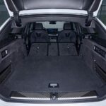 「新型『BMW 5シリーズ』にPHEVモデルが登場！初のフル電動『i5ツーリング』に加えモデルラインナップも充実！2024年夏の納車に向けて発売中！」の6枚目の画像ギャラリーへのリンク