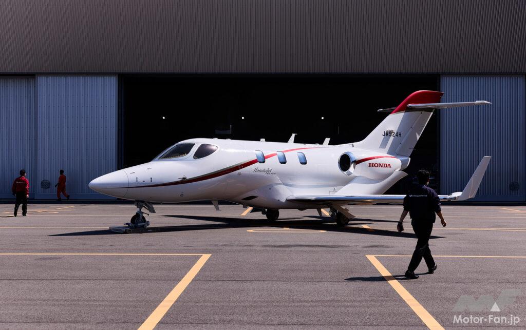 「ホンダが日本で「HondaJet」のシェアサービスを開始！車を飛行機のタラップまで横付け可能！？ まずは法人向けから」の1枚目の画像