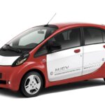 「三菱自動車「i-MiEV」の市販化を発表。世界初の量産電気自動車は、軽ながら高級車並みの459.9万円でデビュー【今日は何の日？6月5日】」の1枚目の画像ギャラリーへのリンク