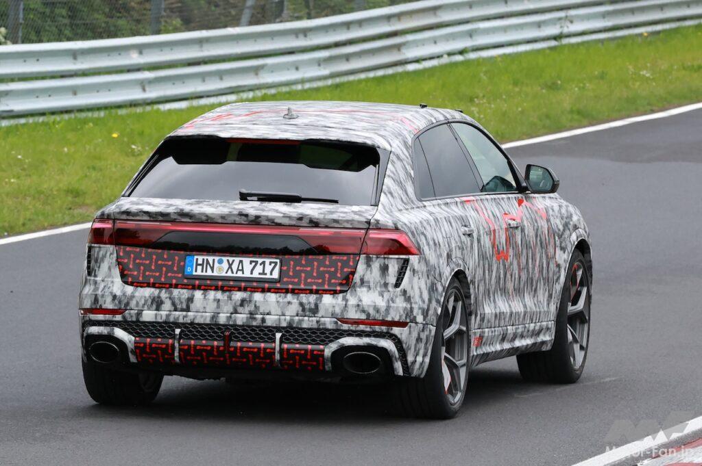 「この巨体で0-100km/h加速3.7秒！ アウディのフラッグシップSUV「Q8」シリーズに最高峰モデル「RS Q8」登場へ！ニュルブルクリンクでテスト中!!」の14枚目の画像