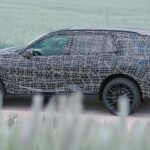 「さらば大型キドニーグリル！ 次期型BMW X5／iX5は「ヴィジョン・ノイエ・クラッセ」デザインを採用して2026年夏にデビューか」の4枚目の画像ギャラリーへのリンク