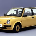 「日産のレトロ風パイクカー「Be-1」、遊び心満載で大人気！ 新車よりも中古車が高額に！【歴史に残るクルマと技術053】」の2枚目の画像ギャラリーへのリンク