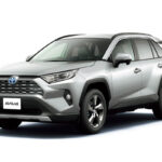 「トヨタRAV4 vs. 日産エクストレイル！買う前に知っておきたい国産ミドルクラスSUVの細かすぎる違い」の1枚目の画像ギャラリーへのリンク