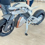 「バイクのタンクはどうやって作る？ ヤマハの技術展示がマニアックで凄かった！【My Yamaha Motorcycle Day 2024】」の37枚目の画像ギャラリーへのリンク