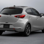 「ハイブリッドとディーゼルはどちらがお得？ 生産終了したMAZDA2 XDとトヨタ カローラセダンHVをスペック比較」の5枚目の画像ギャラリーへのリンク