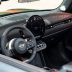 「新型MINI JCW/JCWコンバーチブルが登場！刺激的なパフォーマンスと個性的なスタイルを融合させた新時代のパフォーマンスモデル！」の20枚目の画像ギャラリーへのリンク