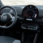 「MINI JCWエレクトリック/JCWエースマン 電動モデルをパリモーターショー2024で初公開！」の15枚目の画像ギャラリーへのリンク