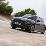 「MINI JCWエレクトリック/JCWエースマン 電動モデルをパリモーターショー2024で初公開！」の11枚目の画像ギャラリーへのリンク