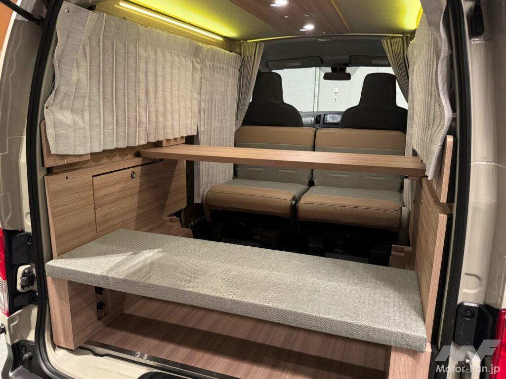 「木目の内装でナチュラルな空間！日産「NV200キャラバンMYROOM」が12月に発売！」の17枚目の画像