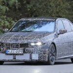 「スクープ! BMW 3シリーズ次期型ついに捕捉、王道の60年代デザインが復活!?」の2枚目の画像ギャラリーへのリンク