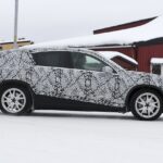 「メルセデスベンツ「EQC」の後継モデル「GLC EV」が消滅したCクラスワゴンの穴を埋める!? 最新プロトタイプがデザイン変更？」の13枚目の画像ギャラリーへのリンク