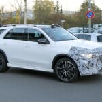 「メルセデス・ベンツ「GLE」次期モデルのデザインが見えた！強力な直列6気筒ターボを搭載してBMW「X5」と真っ向対決!!」の4枚目の画像ギャラリーへのリンク