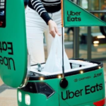 「Uber Eats、大阪府福島区でCartken開発の自動配送ロボットでのデリバリーサービスを開始！適合審査により夜間走行も可能！」の1枚目の画像ギャラリーへのリンク