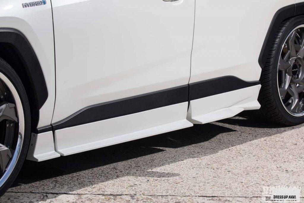 「＜トヨタ・RAV4＞標準グレードをモディファイ！　オシャレなデザインで街乗りに最適！｜エアロ カスタム」の4枚目の画像