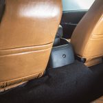 「え、コレがハイエース!?　車内の雰囲気を一変するレザーカバー｜Artina｜200系ハイエース カスタム」の3枚目の画像ギャラリーへのリンク