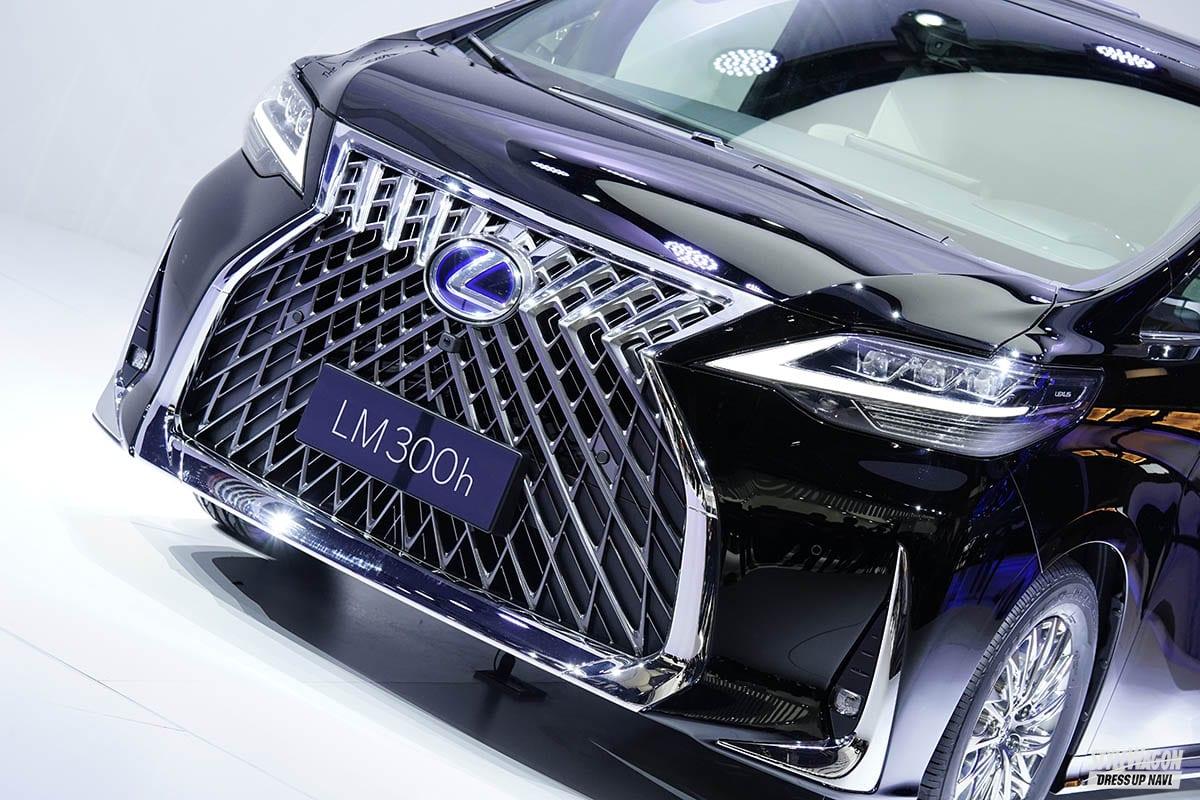 「LEXUS【レクサスLMまとめ】国内未発売2000万円超えミニバン_お披露目から2年の今は!?　カスタムは!?　LM仕様って何!?」の3枚めの画像