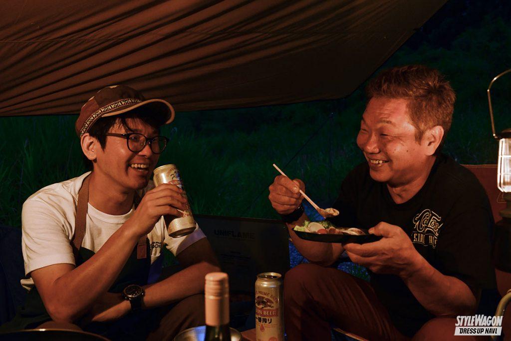 「【羨ましい！　ジムニーのある生活_男のキャンプ】森の中で日常を忘れうまい料理を食らい笑う」の13枚目の画像