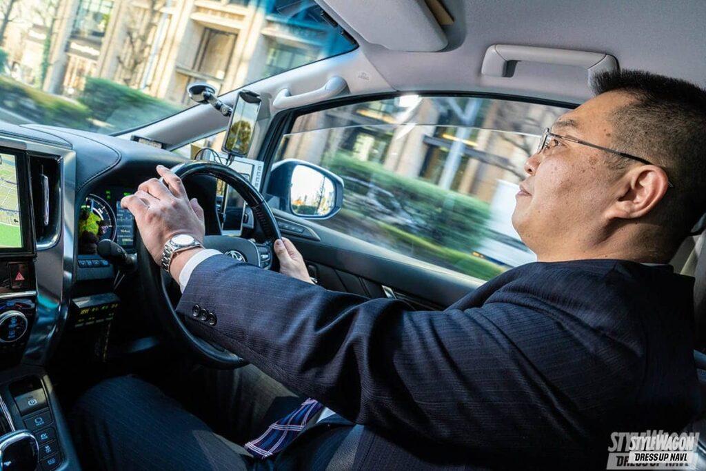 「【都内の個人タクシーが使ってる車高調】「快適な乗り味でお客様をおもてなし」でも、ローダウンはしちゃってます（笑）｜トヨタ・アルファード」の9枚目の画像