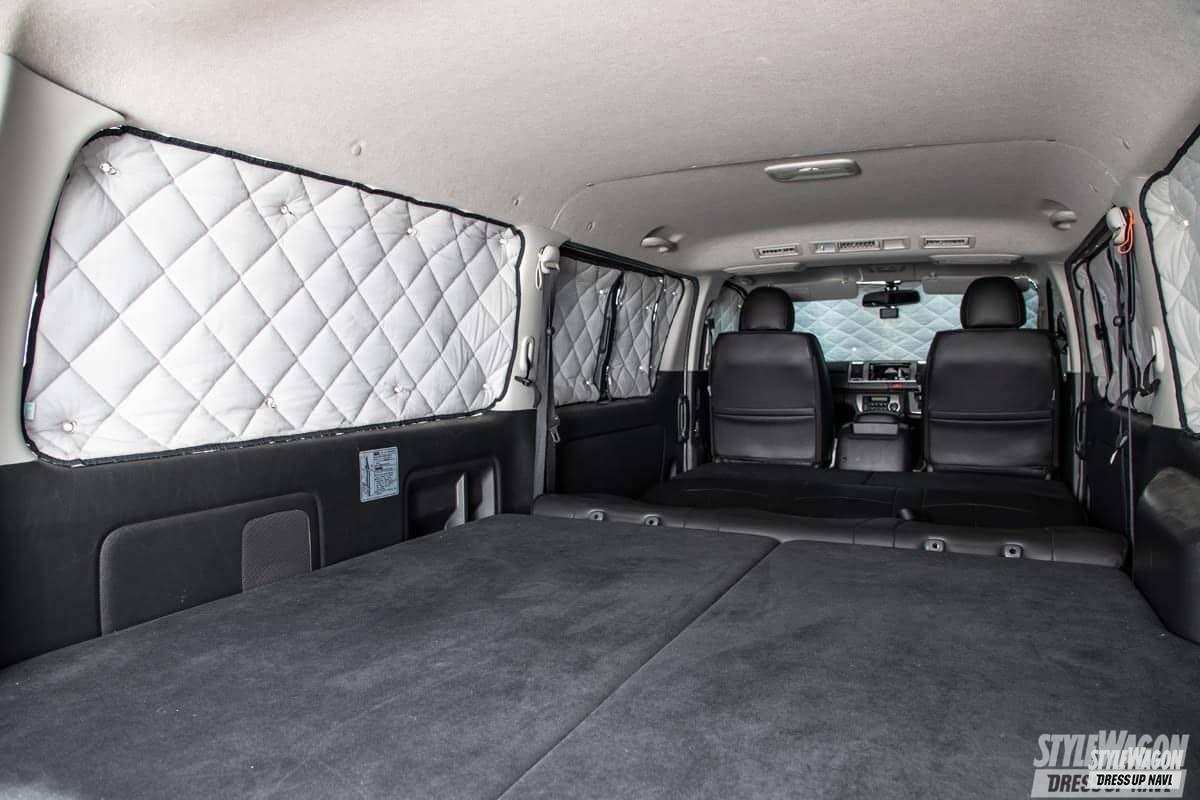 日除け雨除けにベッドキット 専用便利グッズ満載 トヨタ ハイエース Diy取り付けで手軽に車中泊仕様に変身 画像ギャラリー 6枚目 全24枚 スタイルワゴン ドレスアップナビ 日除け雨除けにベッドキット 専用便利グッズ満載 トヨタ ハイエース Diy取り付けで手軽に車中泊仕様に変身 画像ギャラリー 6枚目 全24枚 スタイルワゴン ドレスアップナビ