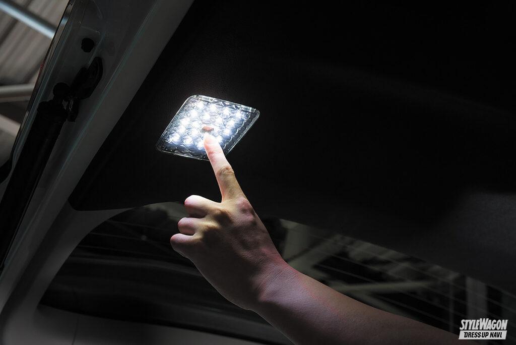 「荷室を明るく照らして利便性アップ！　効果絶大な追加LED！【30系アルファード＆ヴェルファイア】」の6枚目の画像