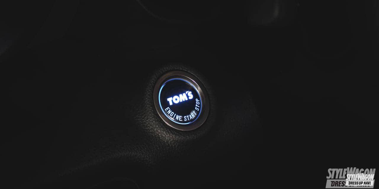 「エンジン始動から特別な時間が始まる！　トムス“プッシュスタートボタン”｜電装系 カスタム」の1枚めの画像