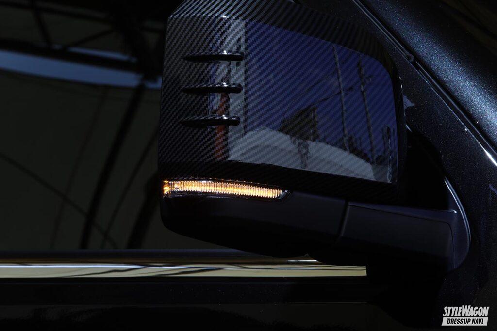 「【トヨタ・200系ハイエース】オープニングライト機能を搭載したドアミラーウインカー！　最新バージョンX（カイ）は、シンプルなクリアレンズ仕様!!」の3枚目の画像