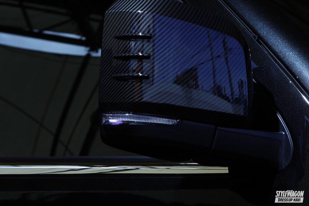 「【トヨタ・200系ハイエース】オープニングライト機能を搭載したドアミラーウインカー！　最新バージョンX（カイ）は、シンプルなクリアレンズ仕様!!」の5枚目の画像