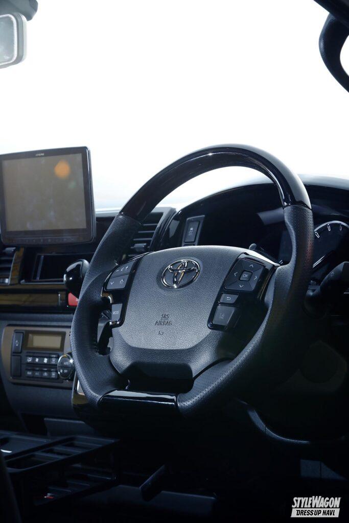 「【トヨタ・200系ハイエース】オープニングライト機能を搭載したドアミラーウインカー！　最新バージョンX（カイ）は、シンプルなクリアレンズ仕様!!」の21枚目の画像
