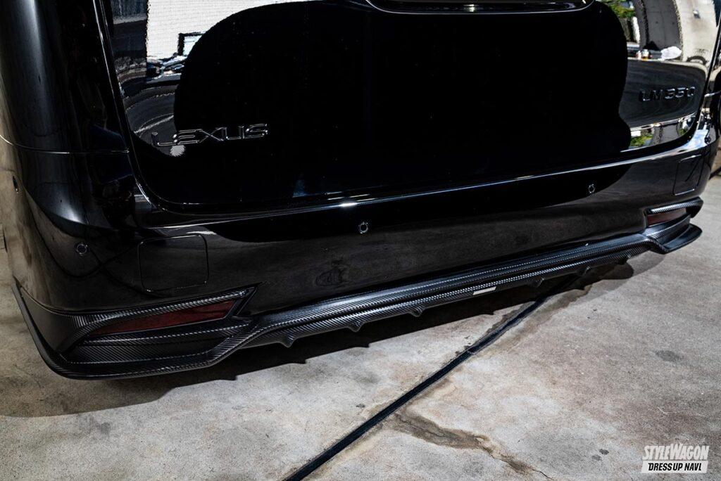 「セレブ御用達、銀座マギーの社用車・アルファードは、仮想「レクサスLM Fスポーツ」」の4枚目の画像