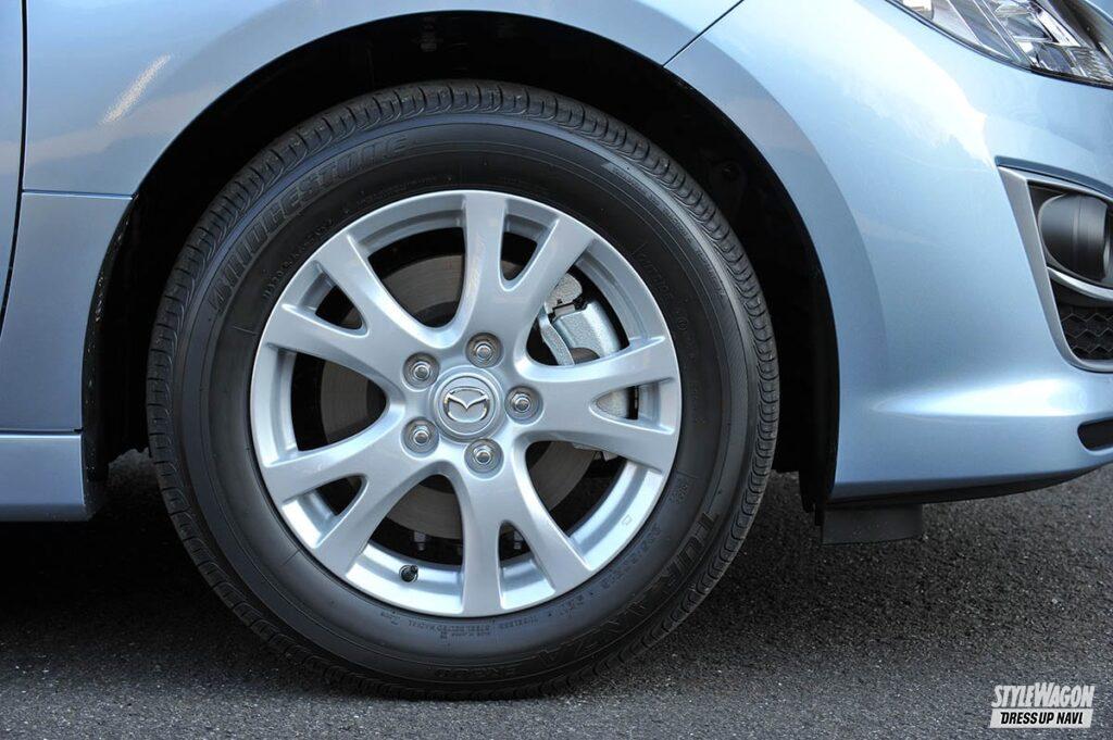 「【当時は高嶺!?　いま気になる中古車の新車時レビュー】Mazda6のご先祖！　 マツダ・アテンザスポーツワゴン（2010年1月〜2012年11月）」の7枚目の画像