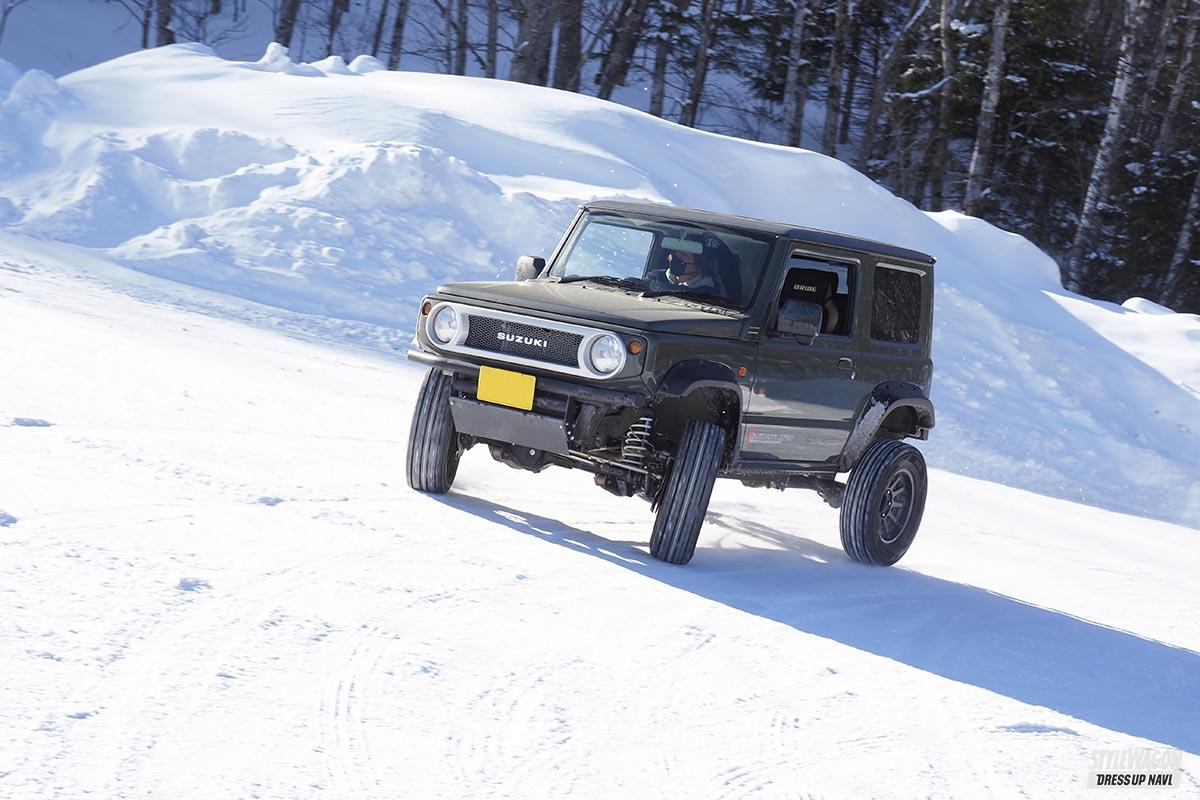 2WDと4WDで雪道での走りはどう変わるの？ 春スキー＆スノーボードへ行くならぜひチェックを！【 #ジムニーで行く雪山走行 Vol.3】 ｜  スタイルワゴン・ドレスアップナビ