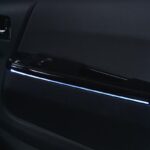 「【200系ハイエース・おすすめパーツ10選】16色のカラーチェンジ！　ハイエースの車内を自分好みにライトアップ可能なスカイビューナイトライン」の9枚目の画像ギャラリーへのリンク
