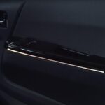 「【200系ハイエース・おすすめパーツ10選】16色のカラーチェンジ！　ハイエースの車内を自分好みにライトアップ可能なスカイビューナイトライン」の18枚目の画像ギャラリーへのリンク